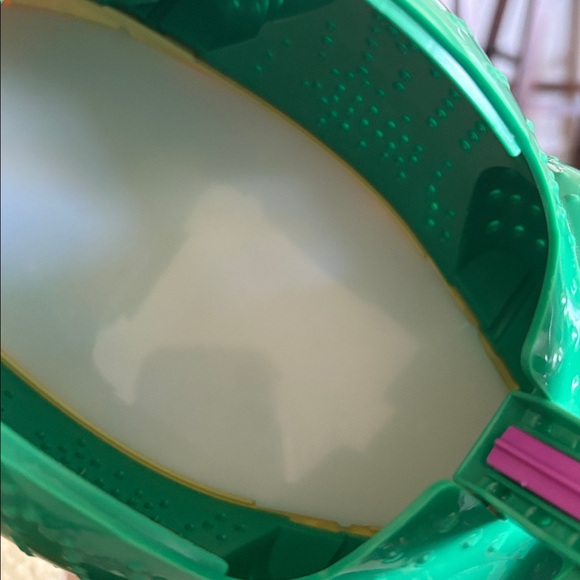 Disney Parks Pete’s Dragon Light Up Popcorn Bucket with Flaw - Picture 6 of 8